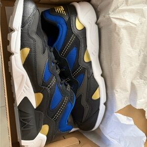 New Balance Men Sneakers Size 10.5